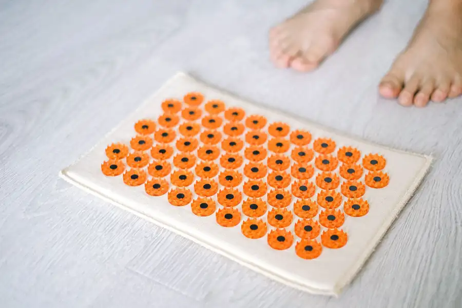 전통 매트 위 마사지 공간